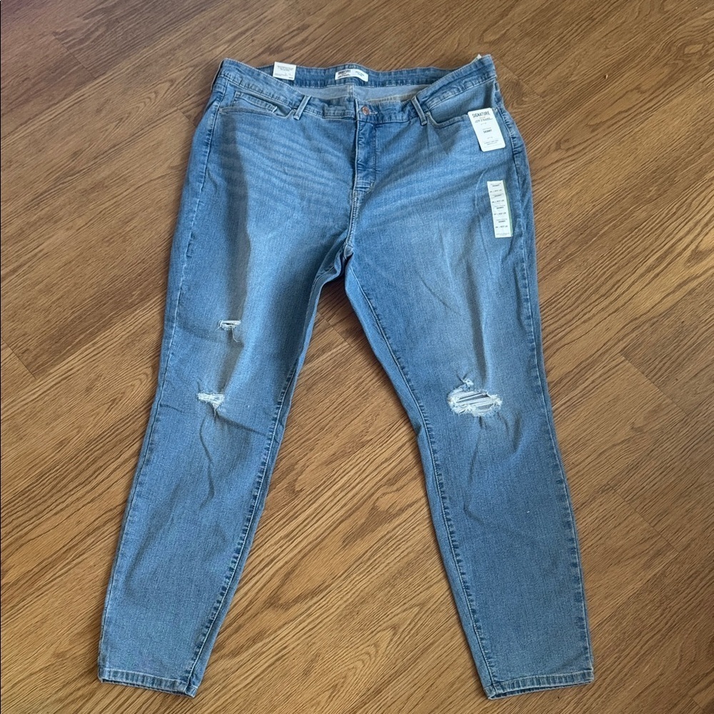 Signature gold Levi Strauss women Light Blue Skinny Jeans - Picture 3 of 5